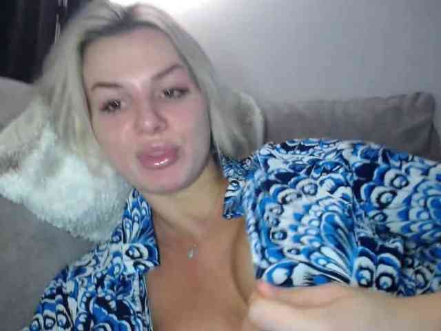 Cornelia22hot webcam