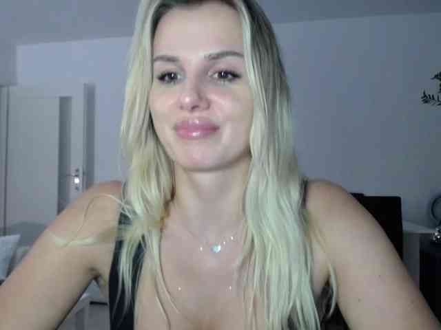 Cornelia22hot webcam