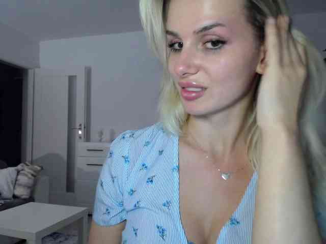 Cornelia22hot webcam