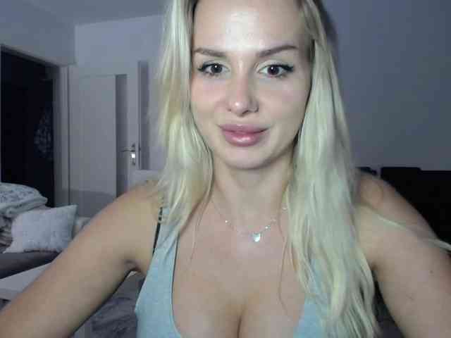 Cornelia22hot webcam