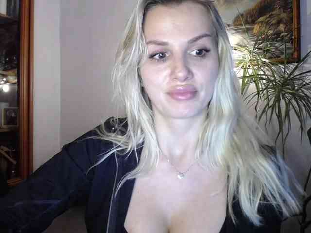 Cornelia22hot webcam