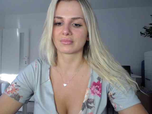 Cornelia22hot webcam
