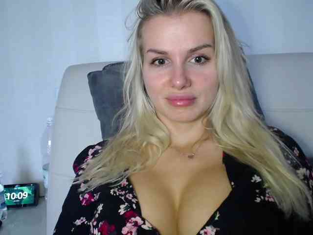 Cornelia22hot webcam