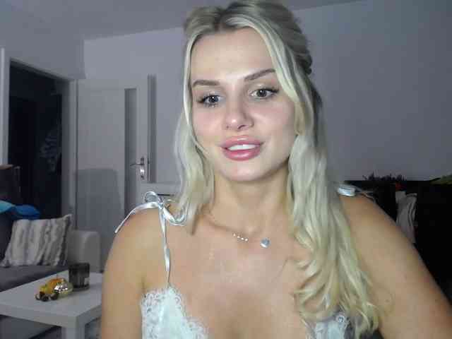 Cornelia22hot webcam