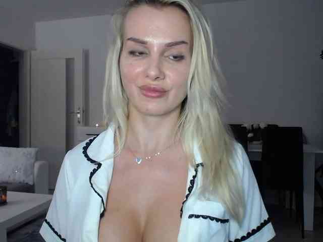 Cornelia22hot webcam