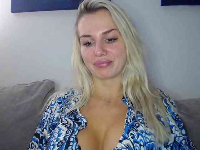 Cornelia22hot webcam