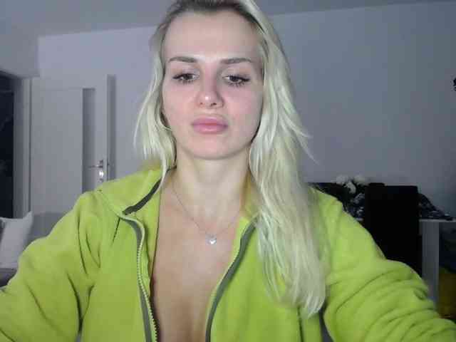 Cornelia22hot webcam