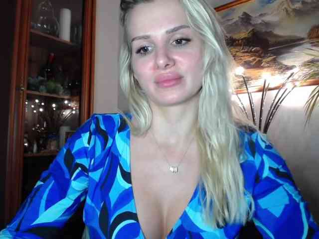 Cornelia22hot webcam