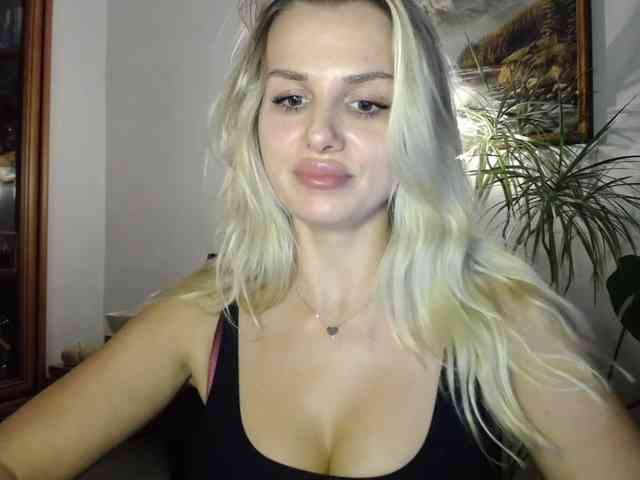 Cornelia22hot webcam