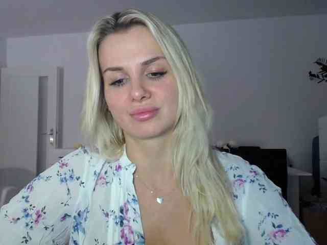Cornelia22hot webcam