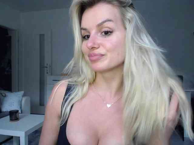 Cornelia22hot webcam