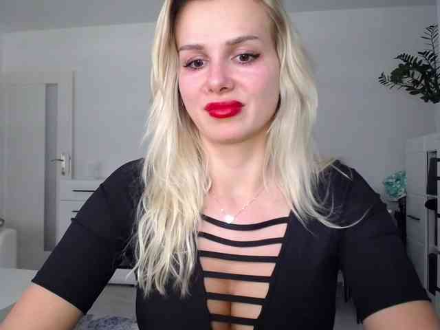Cornelia22hot webcam