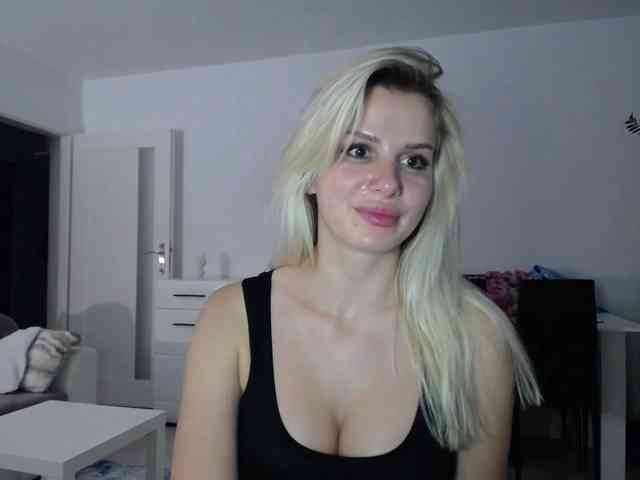 Cornelia22hot webcam