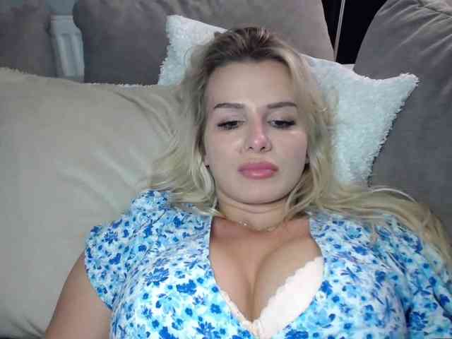 Cornelia22hot webcam