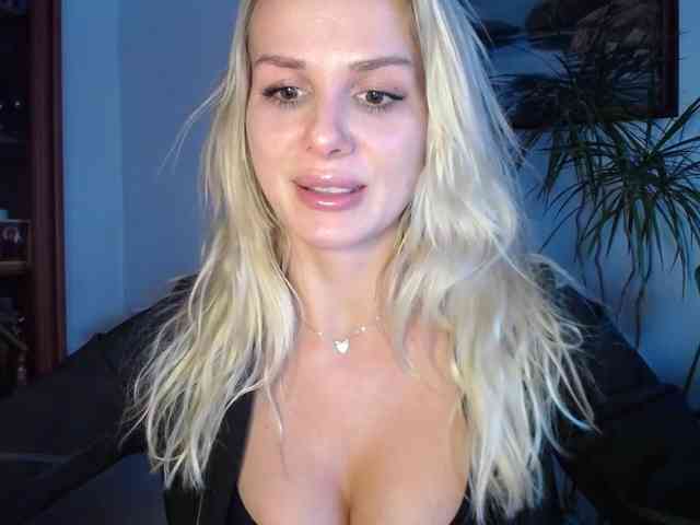 Cornelia22hot webcam