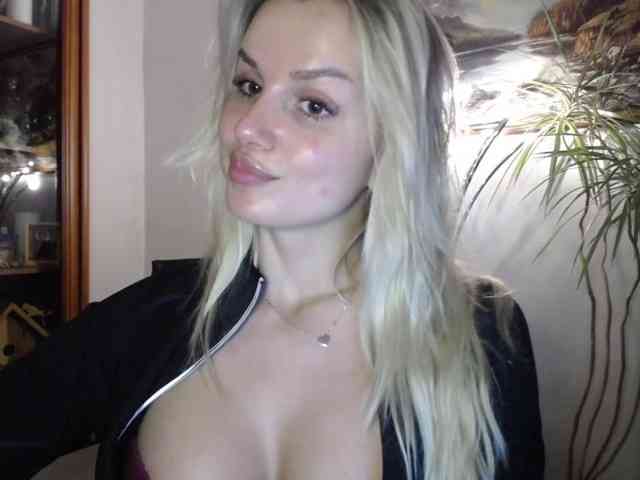 Cornelia22hot webcam