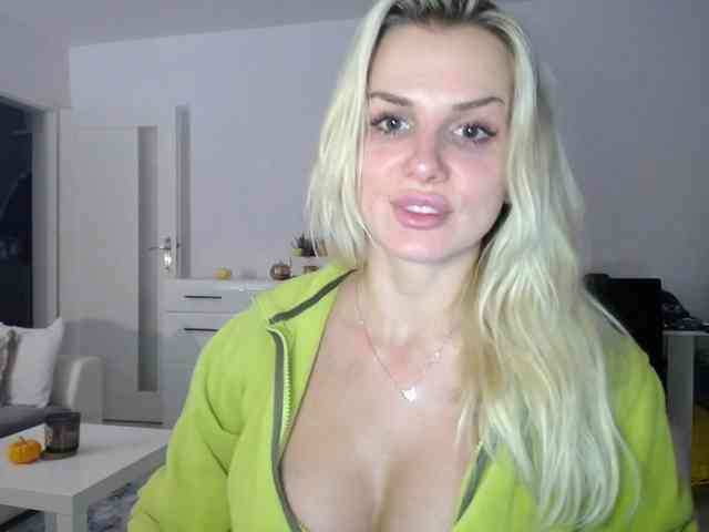 Cornelia22hot webcam