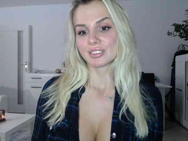 Cornelia22hot webcam