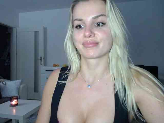 Cornelia22hot webcam