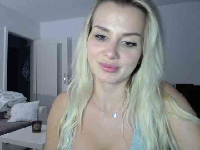 Cornelia22hot webcam