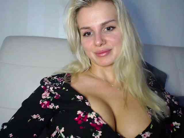 Cornelia22hot webcam