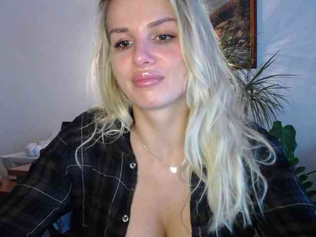 Cornelia22hot webcam