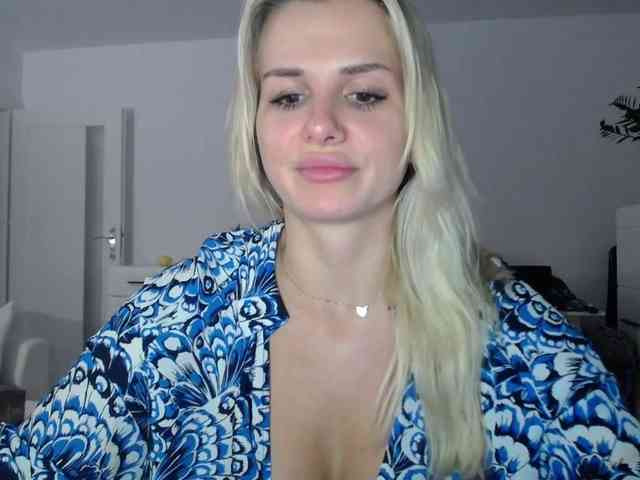Cornelia22hot webcam