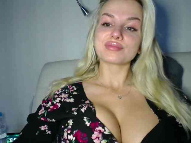 Cornelia22hot webcam