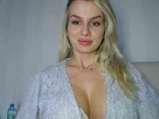 Cornelia22hot webcam