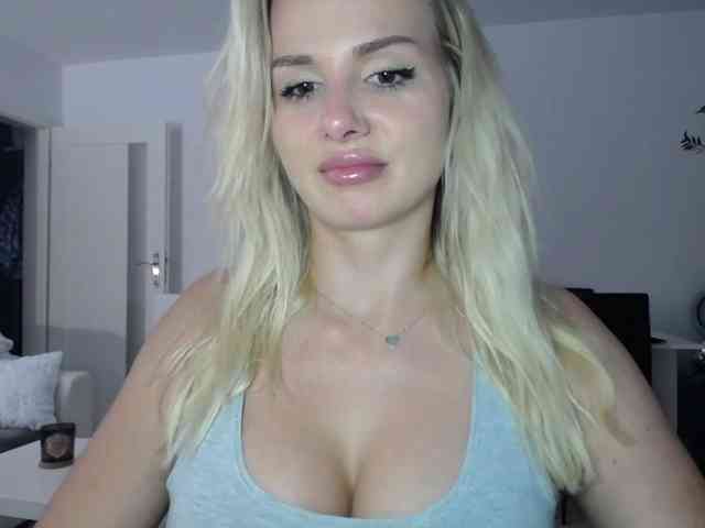 Cornelia22hot webcam