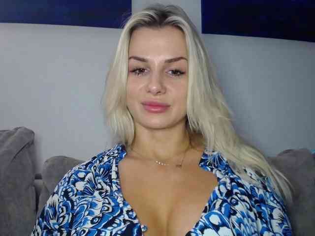 Cornelia22hot webcam