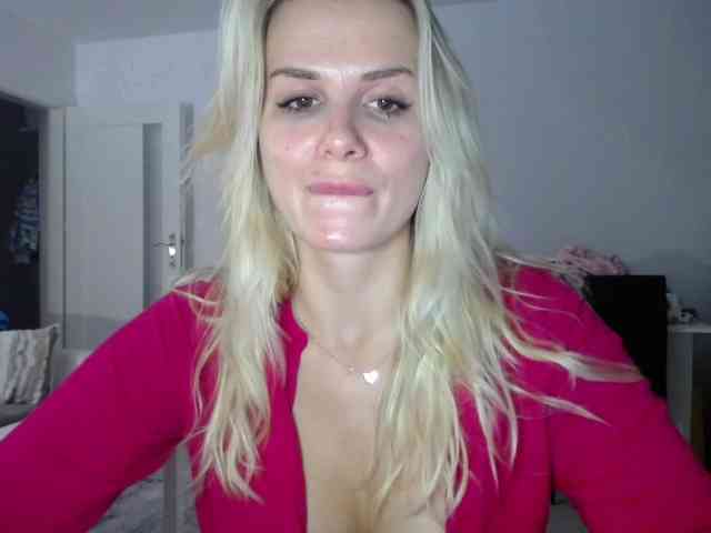 Cornelia22hot webcam
