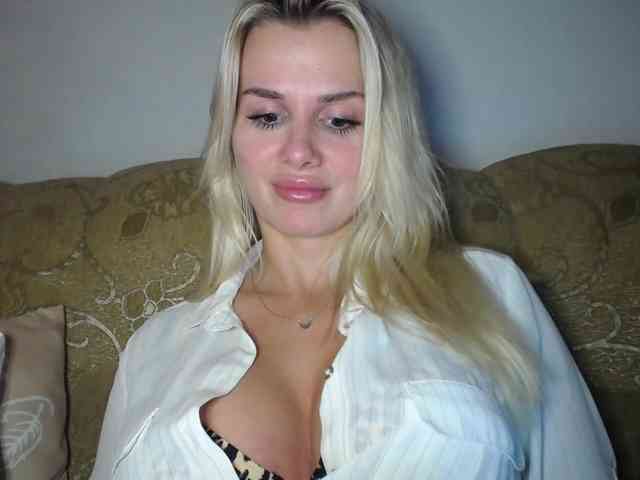 Cornelia22hot webcam