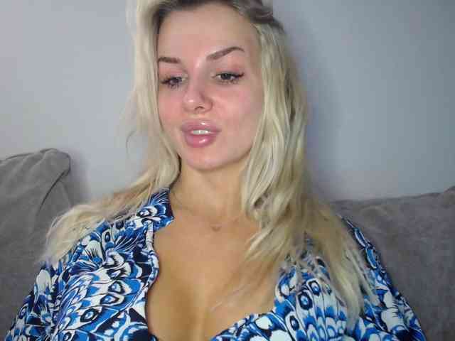 Cornelia22hot webcam