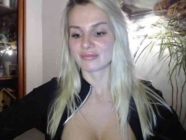 Cornelia22hot webcam