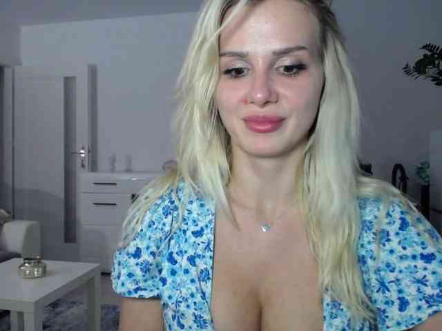Cornelia22hot webcam