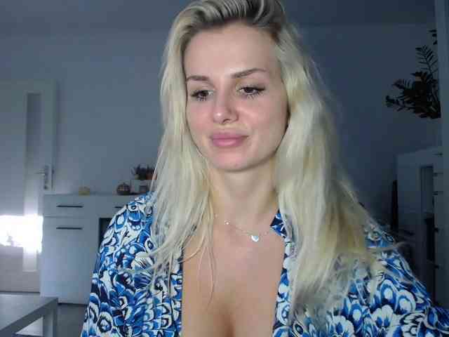 Cornelia22hot webcam