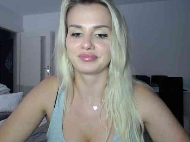 Cornelia22hot webcam