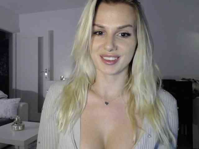 Cornelia22hot webcam