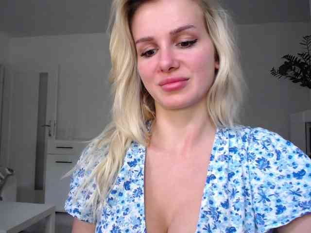 Cornelia22hot webcam