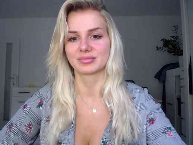 Cornelia22hot webcam