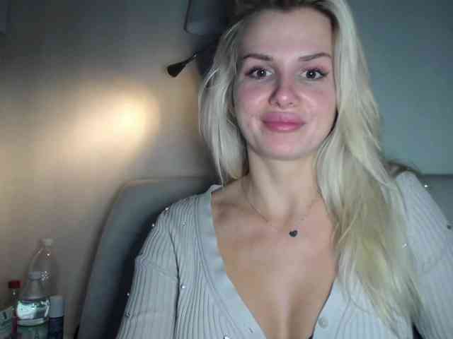 Cornelia22hot webcam