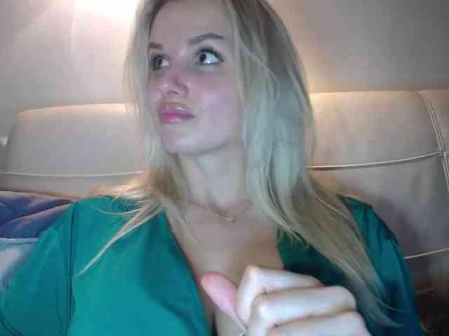 Cornelia22hot webcam