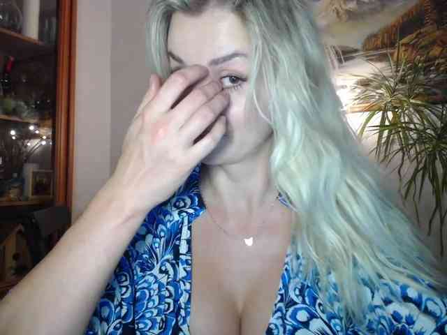 Cornelia22hot webcam