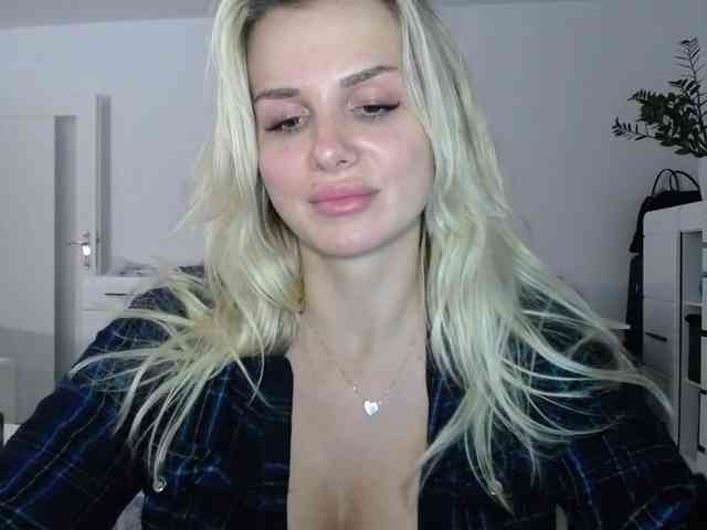 Cornelia22hot webcam