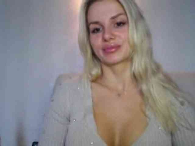 Cornelia22hot webcam
