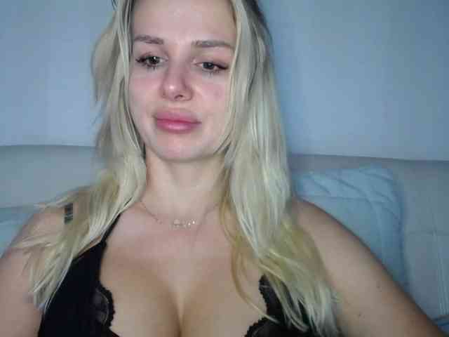 Cornelia22hot webcam