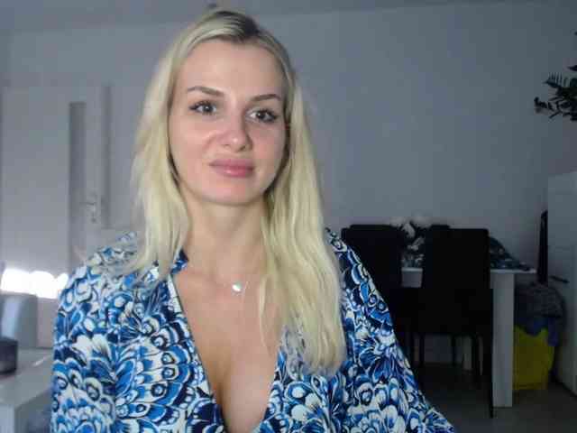 Cornelia22hot webcam