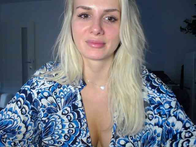 Cornelia22hot webcam