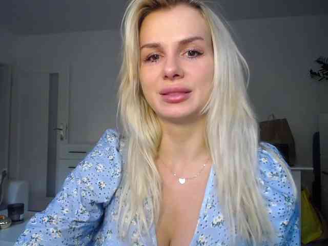 Cornelia22hot webcam